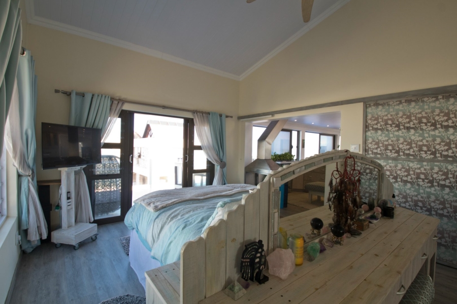 4 Bedroom Property for Sale in Outeniqua Strand Western Cape